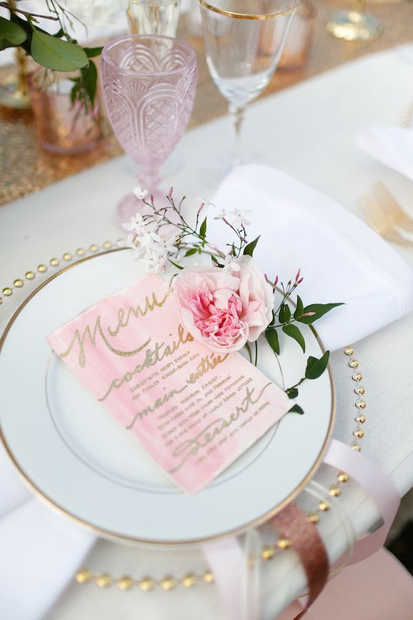 Romantic Valentine's Day Inspired Editorial  - www.theperfectpalette.com - Real Southern Accents, Jenn Finazzo Photography, Whimsical Floral Design