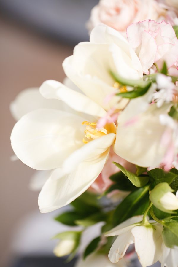 Romantic Valentine's Day Inspired Editorial  - www.theperfectpalette.com - Real Southern Accents, Jenn Finazzo Photography, Whimsical Floral Design