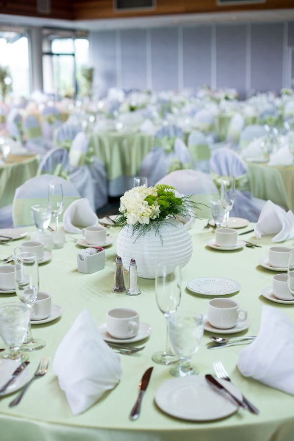 Mint Green Spring Wedding in Vancouver - www.theperfectpalette.com - Joanna Moss Photography, Elderberry Floral