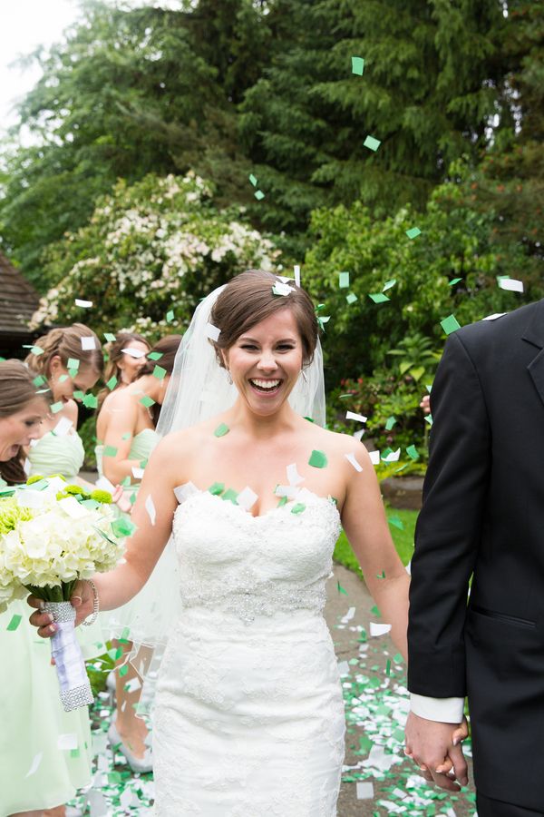 Mint Green Spring Wedding in Vancouver - www.theperfectpalette.com - Joanna Moss Photography, Elderberry Floral