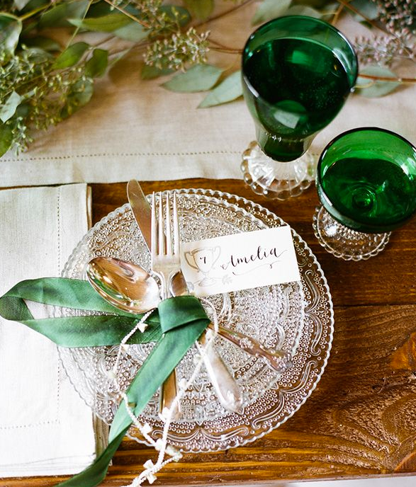 Emerald and Ivory Wedding Inspiration - www.theperfectpalette.com - Color Ideas for Weddings + Parties