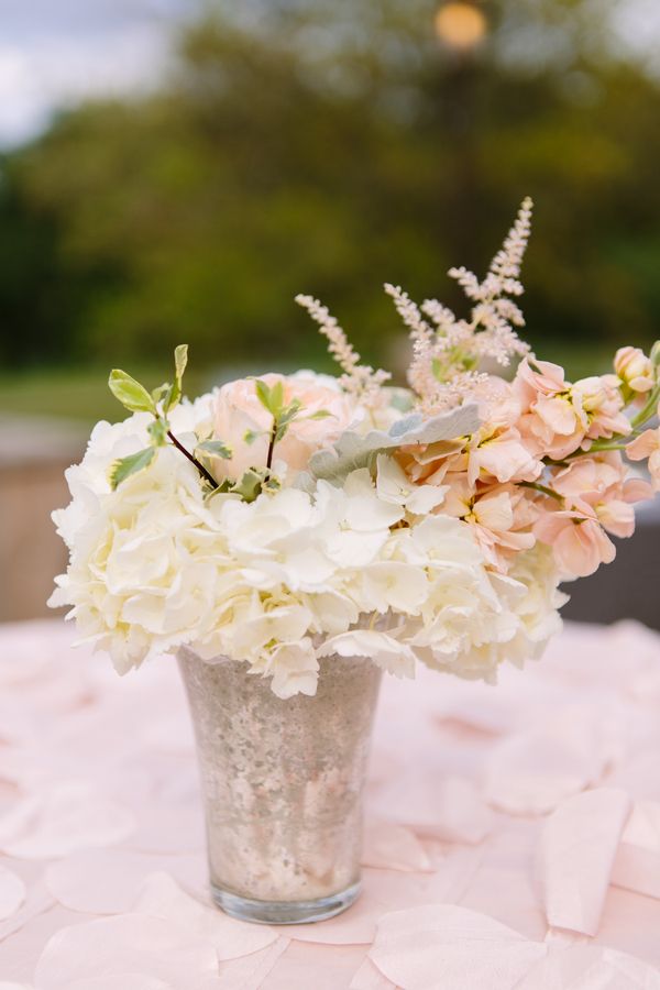 A Wedding Under the Oak Trees - www.theperfectpalette.com - Al Gawlik Photography, Florals by Wow Factor Design