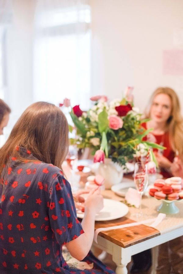 GALentine's Day Macaron Party with Your Besties! www.theperfectpalette.com - Love Be Photography, florals by SArias Creates, Hazy Skies Lettering