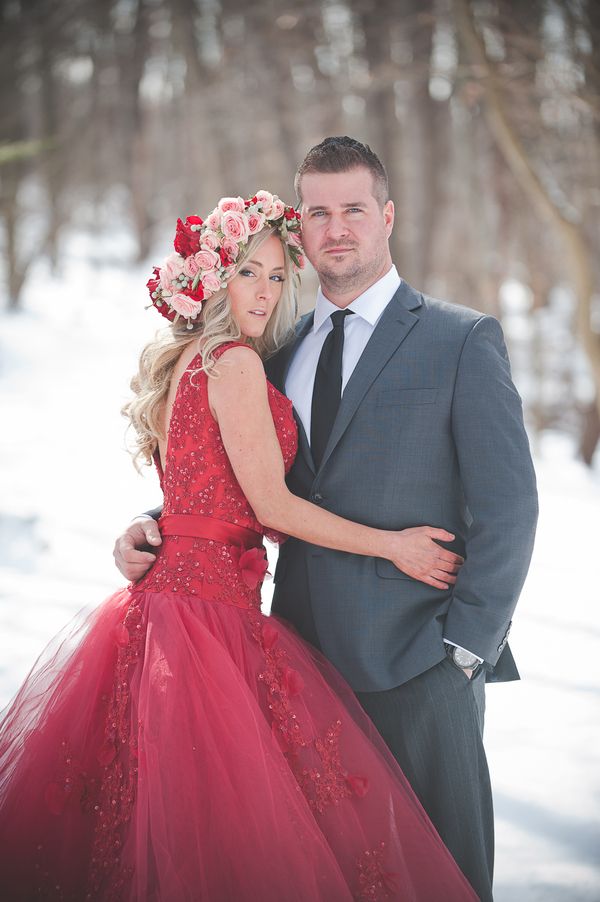 A Heart Warming Winter Wonderland - www.theperfectpalette.com - Jenni Grace Photography, The Blue Daisy Floral Designs