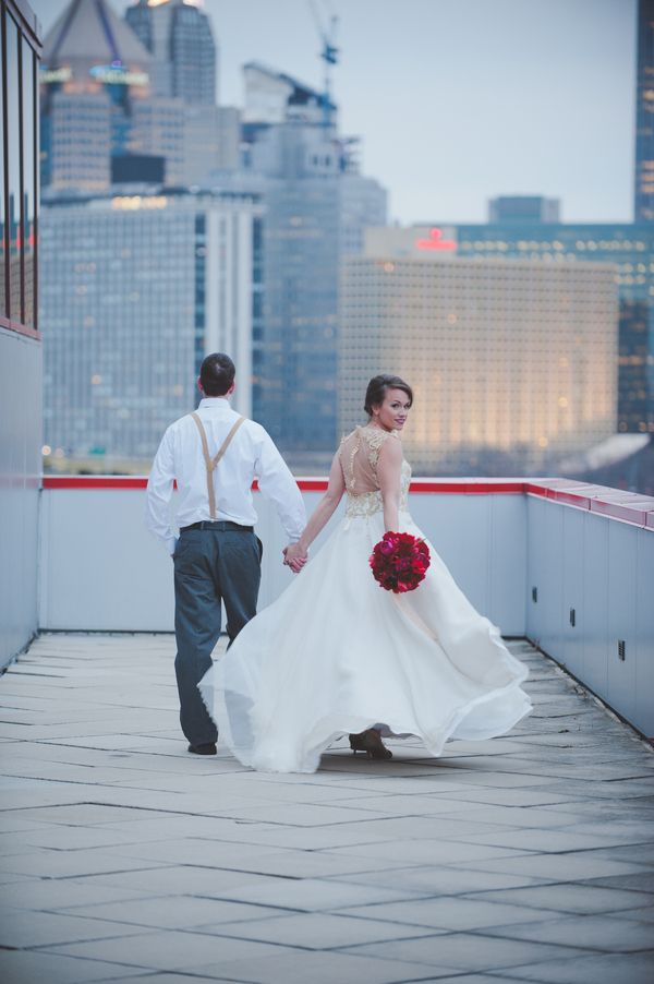 Cozy Winter Wedding Inspiration - www.theperfectpalette.com - Jenni Grace Photography, Devoted to You Events, The Blue Daisy Floral Designs