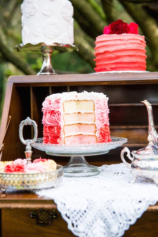 Ombré Valentine Inspiration with Fabulous Florals - www.theperfectpalette.com - Joanna Moss Photography, Umbrella Events, Vivio Flowers