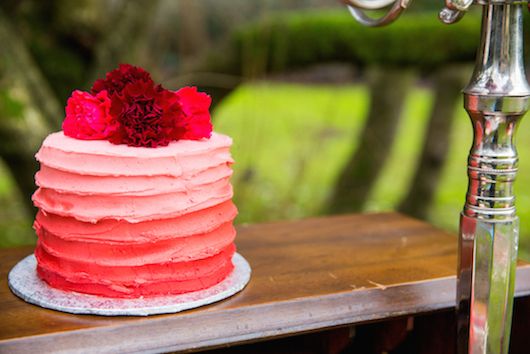 Ombré Valentine Inspiration with Fabulous Florals - www.theperfectpalette.com - Joanna Moss Photography, Umbrella Events, Vivio Flowers