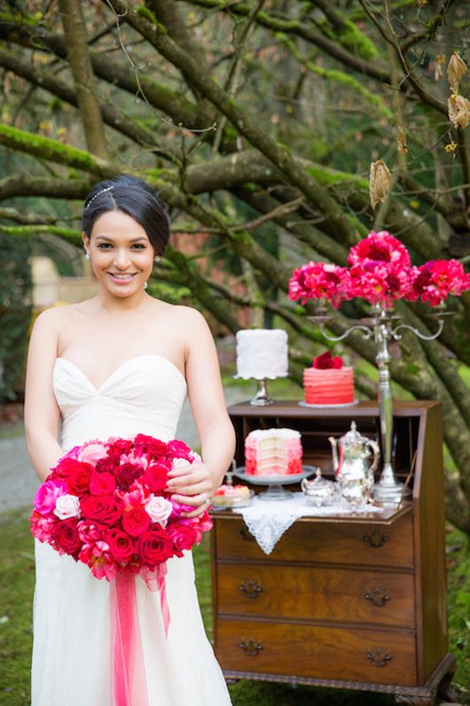 Ombré Valentine Inspiration with Fabulous Florals - www.theperfectpalette.com - Joanna Moss Photography, Umbrella Events, Vivio Flowers