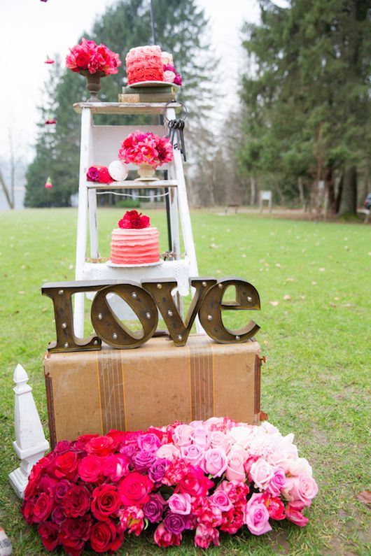 Ombré Valentine Inspiration with Fabulous Florals - www.theperfectpalette.com - Joanna Moss Photography, Umbrella Events, Vivio Flowers