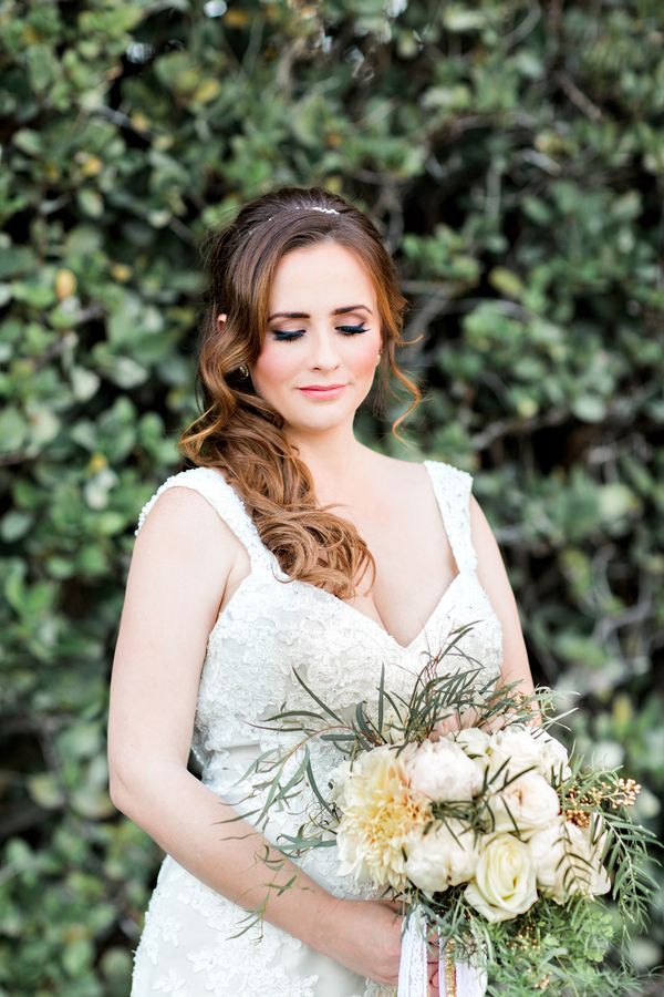 French Inspired Wedding Inspiration - www.theperfectpalette.com - Pauline Conway Photography, Cheri's Vintage Table, Boho Chic Florals