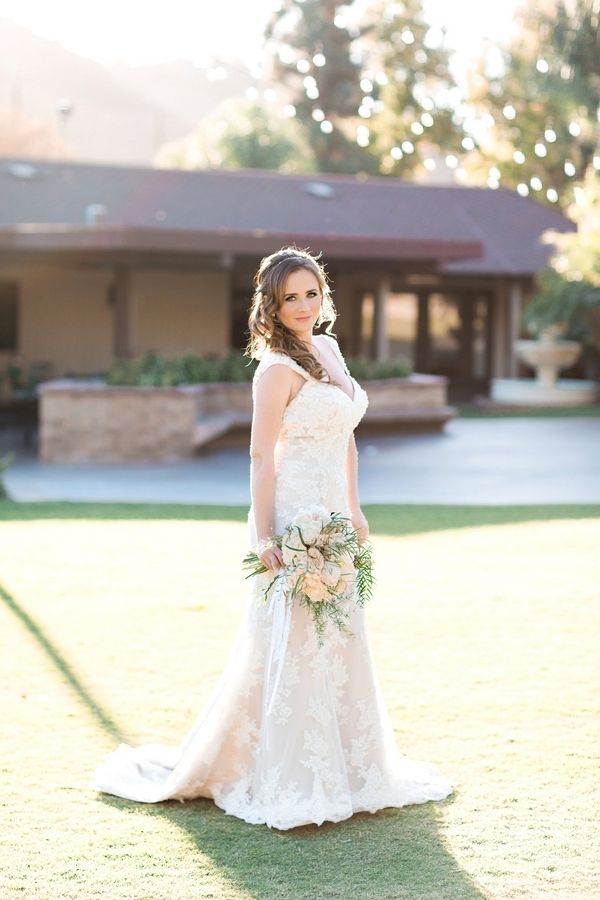 French Inspired Wedding Inspiration - www.theperfectpalette.com - Pauline Conway Photography, Cheri's Vintage Table, Boho Chic Florals