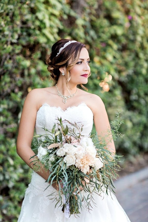 French Inspired Wedding Inspiration - www.theperfectpalette.com - Pauline Conway Photography, Cheri's Vintage Table, Boho Chic Florals