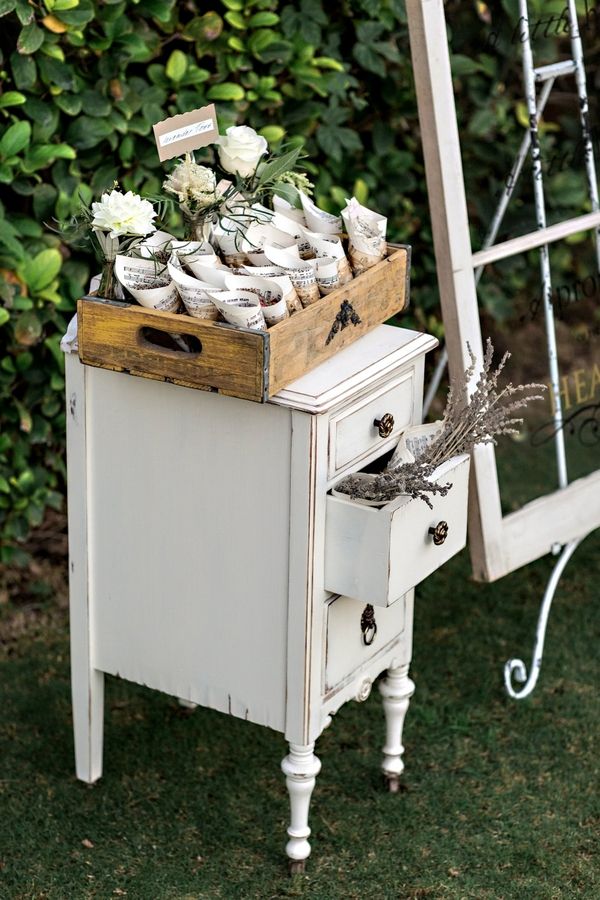 French Inspired Wedding Inspiration - www.theperfectpalette.com - Pauline Conway Photography, Cheri's Vintage Table, Boho Chic Florals