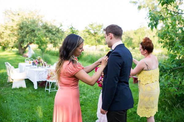 Colorful Farm Wedding Inspiration - www.theperfectpalette.com - Costamagna Design, Ayres Photography