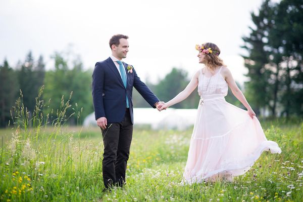 Colorful Farm Wedding Inspiration - www.theperfectpalette.com - Costamagna Design, Ayres Photography