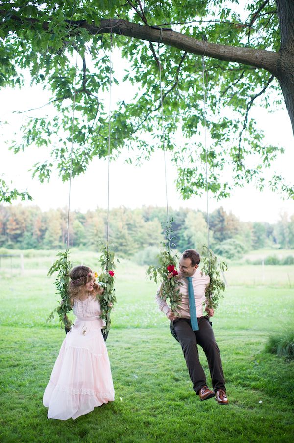 Colorful Farm Wedding Inspiration - www.theperfectpalette.com - Costamagna Design, Ayres Photography