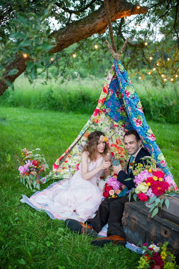 Colorful Farm Wedding Inspiration - www.theperfectpalette.com - Costamagna Design, Ayres Photography