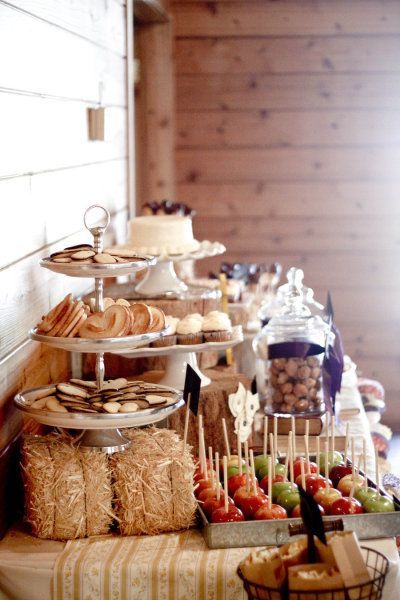 Apple Orchard Wedding Inspiration - www.theperfectpalette.com - Styling Ideas for Weddings + Parties