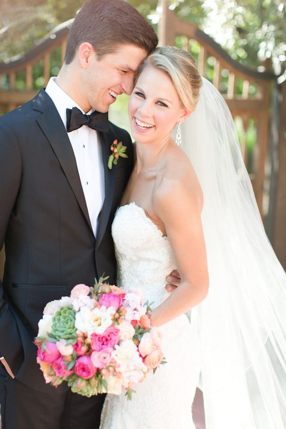  A Classic Wedding with A Coral and Pink Palette