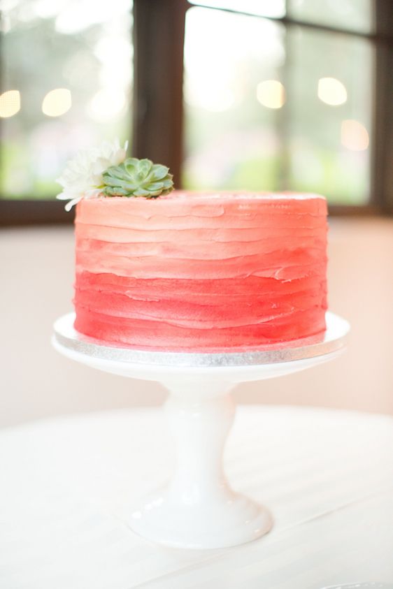  A Classic Wedding with A Coral and Pink Palette