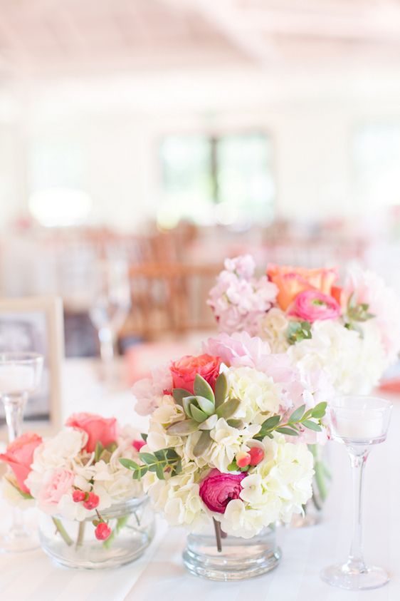  A Classic Wedding with A Coral and Pink Palette