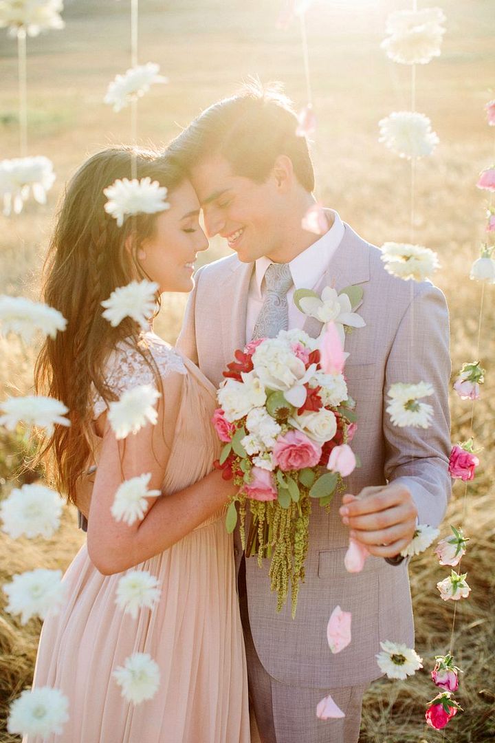 Styled Shoot: Sweet and Dreamy in Pink and Gold - www.theperfectpalette.com - Stephanie Sunderland Photography