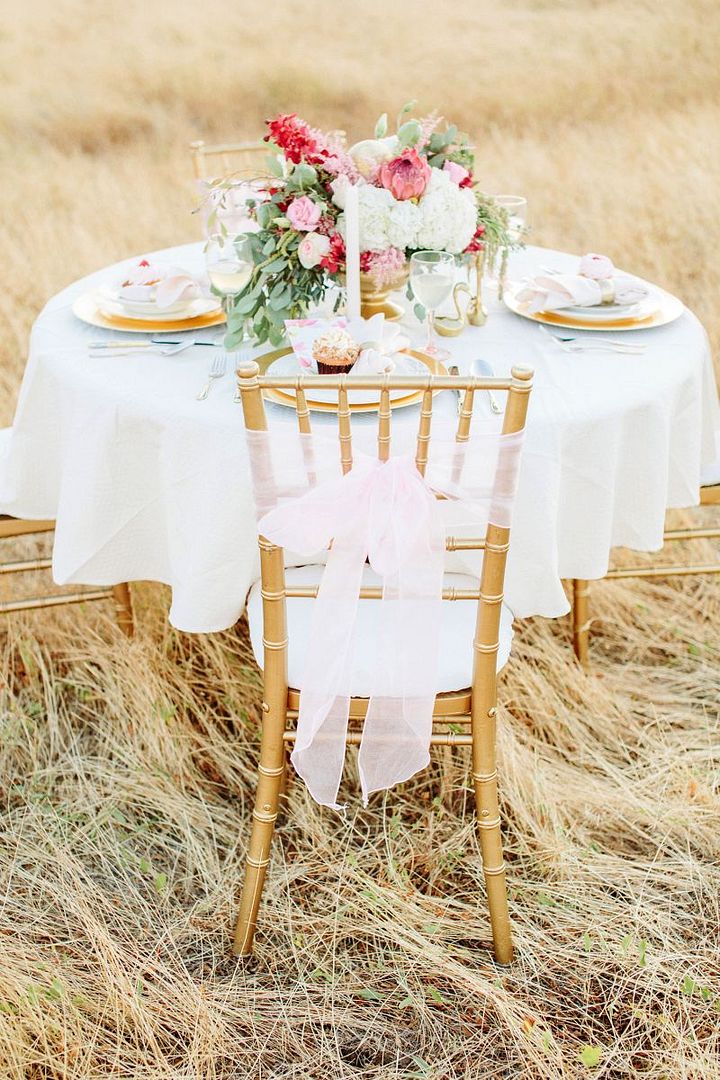 Styled Shoot: Sweet and Dreamy in Pink and Gold - www.theperfectpalette.com - Stephanie Sunderland Photography