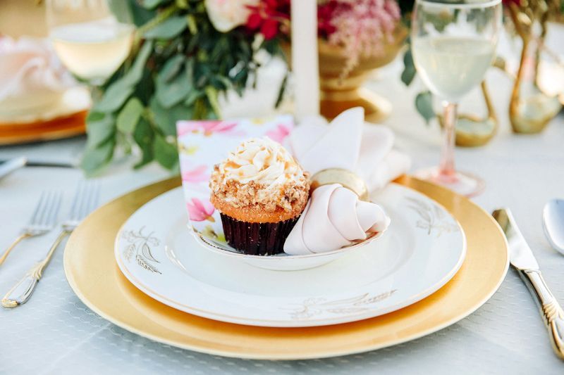 Styled Shoot: Sweet and Dreamy in Pink and Gold - www.theperfectpalette.com - Stephanie Sunderland Photography