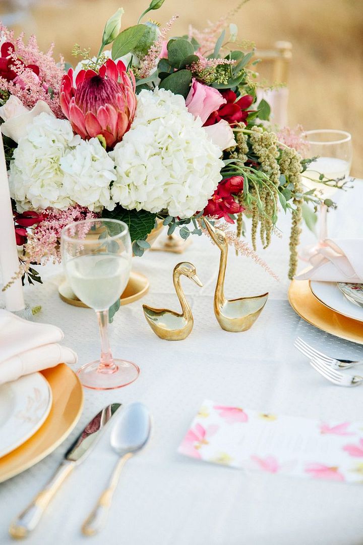 Styled Shoot: Sweet and Dreamy in Pink and Gold - www.theperfectpalette.com - Stephanie Sunderland Photography