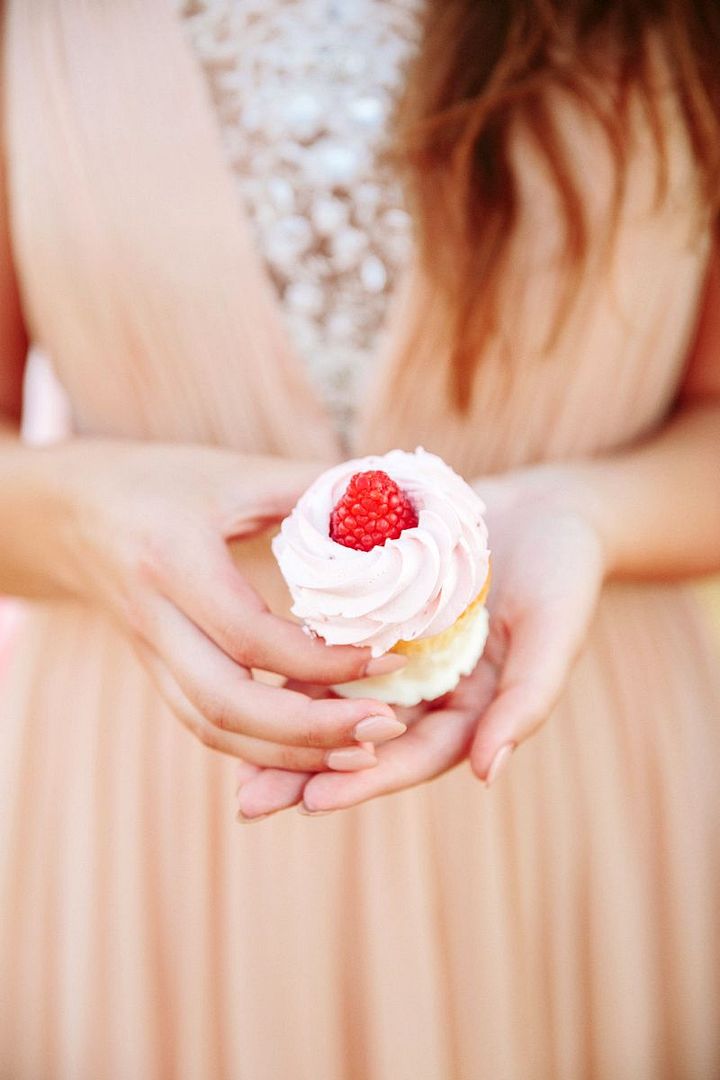 Styled Shoot: Sweet and Dreamy in Pink and Gold - www.theperfectpalette.com - Stephanie Sunderland Photography