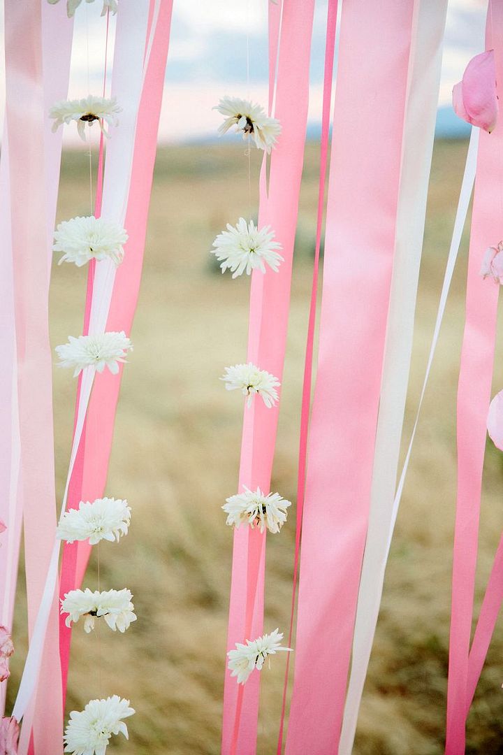 Styled Shoot: Sweet and Dreamy in Pink and Gold - www.theperfectpalette.com - Stephanie Sunderland Photography