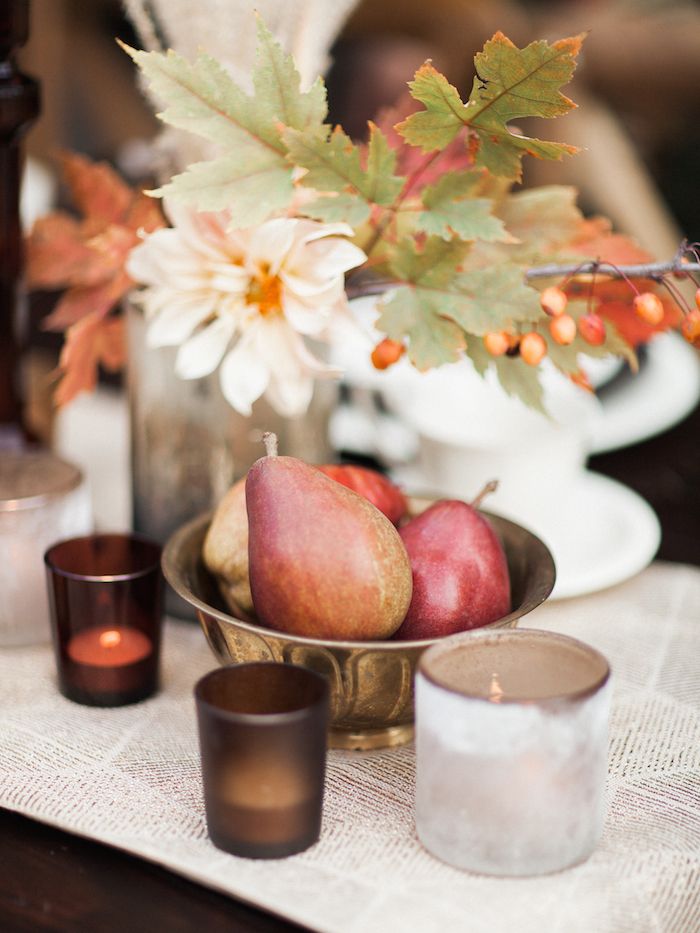 A Thanksgiving Tablescape Styled with Rich Warm Tones - www.theperfectpalette.com - Leslie Dawn Events + Megan Robinson Photography