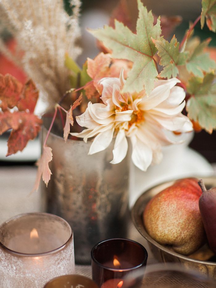 A Thanksgiving Tablescape Styled with Rich Warm Tones - www.theperfectpalette.com - Leslie Dawn Events + Megan Robinson Photography