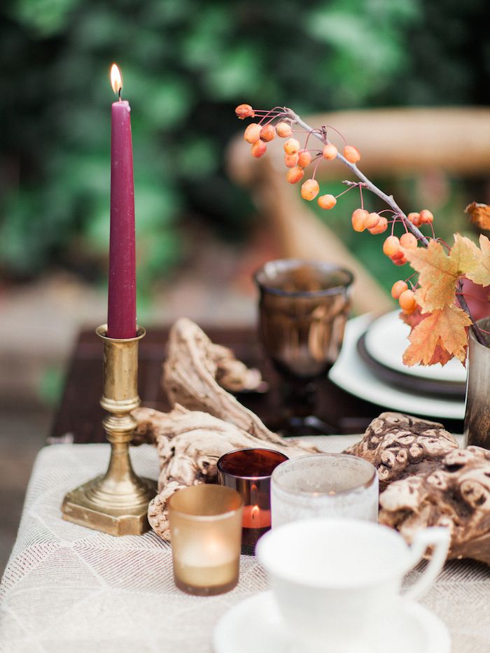 A Thanksgiving Tablescape Styled with Rich Warm Tones - www.theperfectpalette.com - Leslie Dawn Events + Megan Robinson Photography