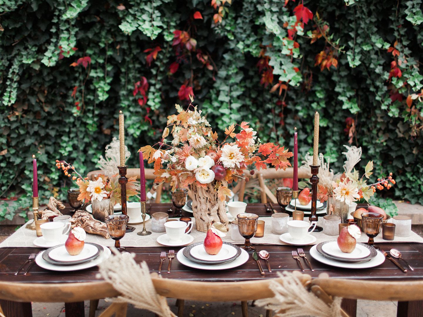 A Thanksgiving Tablescape Styled with Rich Warm Tones - www.theperfectpalette.com - Leslie Dawn Events + Megan Robinson Photography