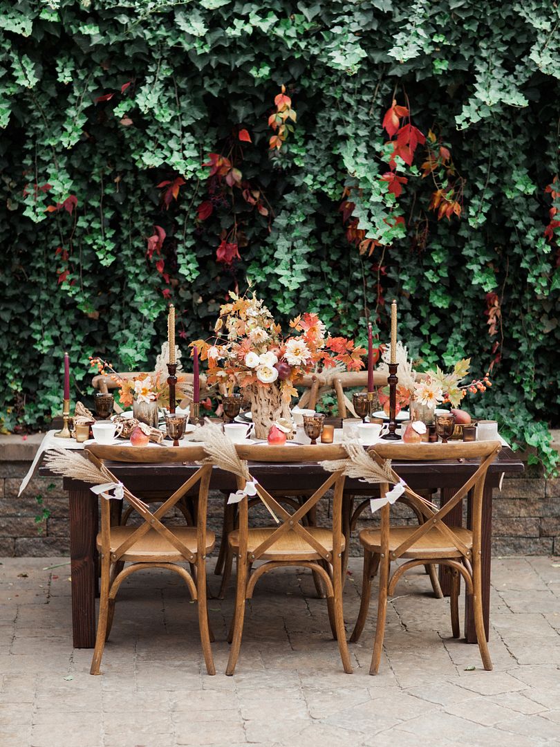 A Thanksgiving Tablescape Styled with Rich Warm Tones - www.theperfectpalette.com - Leslie Dawn Events + Megan Robinson Photography