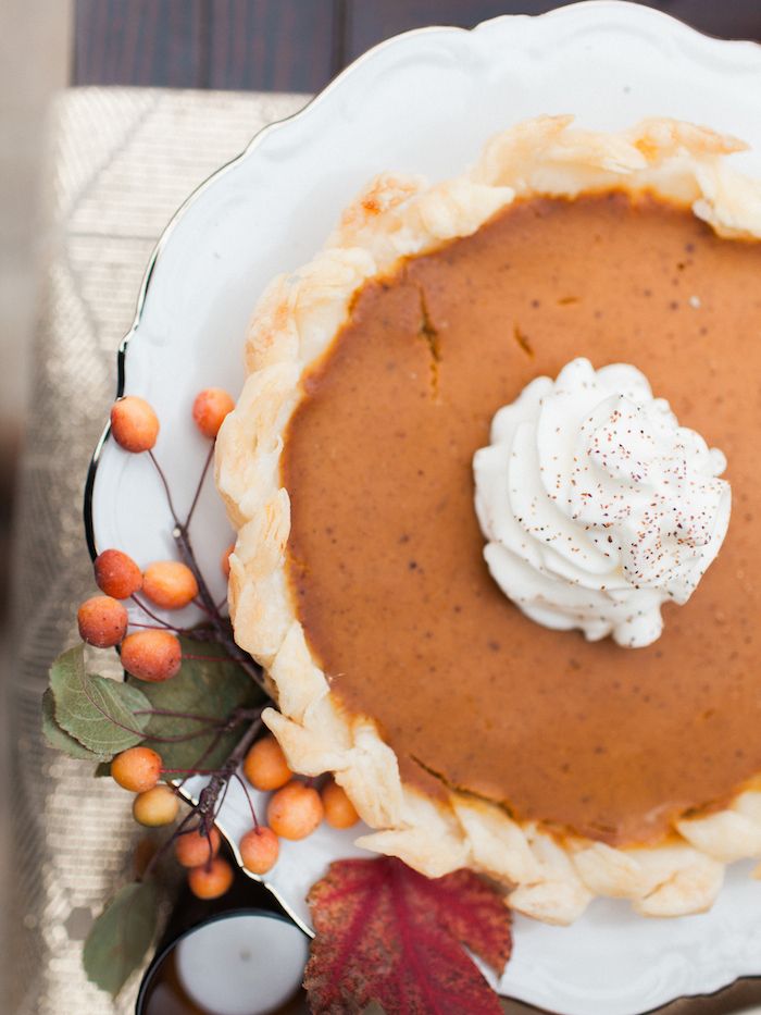 A Thanksgiving Tablescape Styled with Rich Warm Tones - www.theperfectpalette.com - Leslie Dawn Events + Megan Robinson Photography