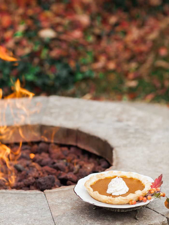 A Thanksgiving Tablescape Styled with Rich Warm Tones - www.theperfectpalette.com - Leslie Dawn Events + Megan Robinson Photography