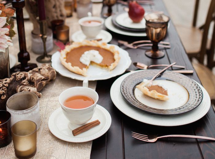 A Thanksgiving Tablescape Styled with Rich Warm Tones - www.theperfectpalette.com - Leslie Dawn Events + Megan Robinson Photography