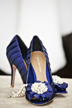 Blue Beauties: Wedding Ideas by Color - www.theperfectpalette.com - The Perfect Palette