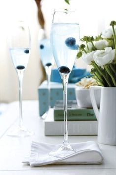 Blue Beauties: Wedding Ideas by Color - www.theperfectpalette.com - The Perfect Palette