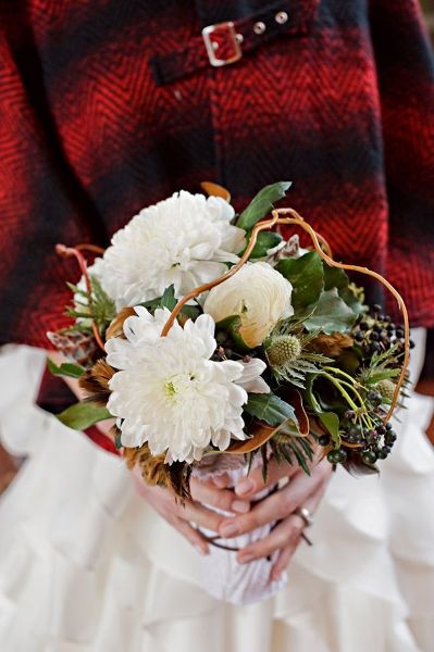 Pretty Plaid Holiday Inspired Wedding Ideas - www.theperfectpalette.com - Creative Styling Ideas