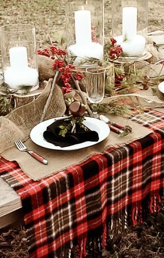 Pretty Plaid Holiday Inspired Wedding Ideas - www.theperfectpalette.com - Creative Styling Ideas