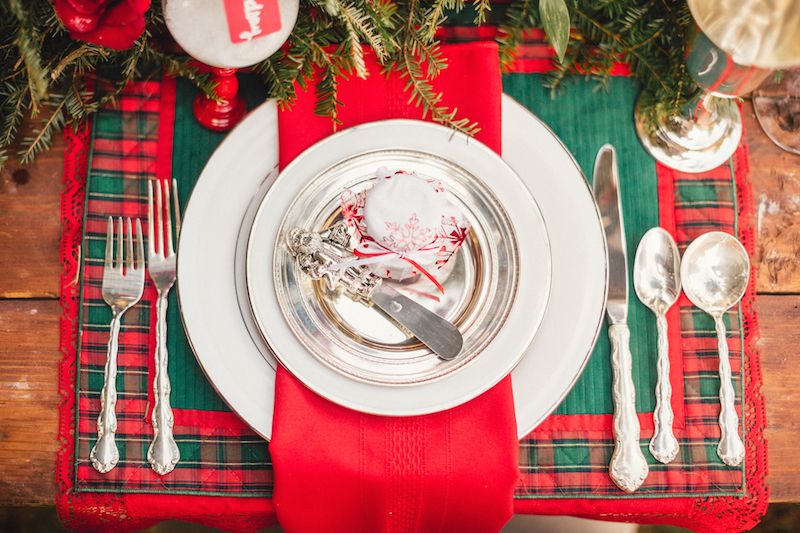 Holiday Inspired Tablescape Ideas - www.theperfectpalette.com - Styled by The Bride Link + Custom Love Gifts, Photography by JoPhoto, Florals by L.B. Floral.