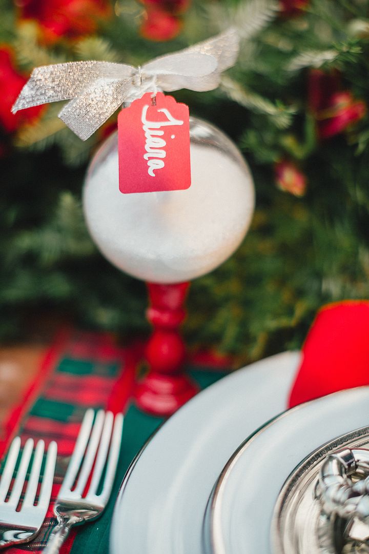 Holiday Inspired Tablescape Ideas - www.theperfectpalette.com - Styled by The Bride Link + Custom Love Gifts, Photography by JoPhoto, Florals by L.B. Floral.