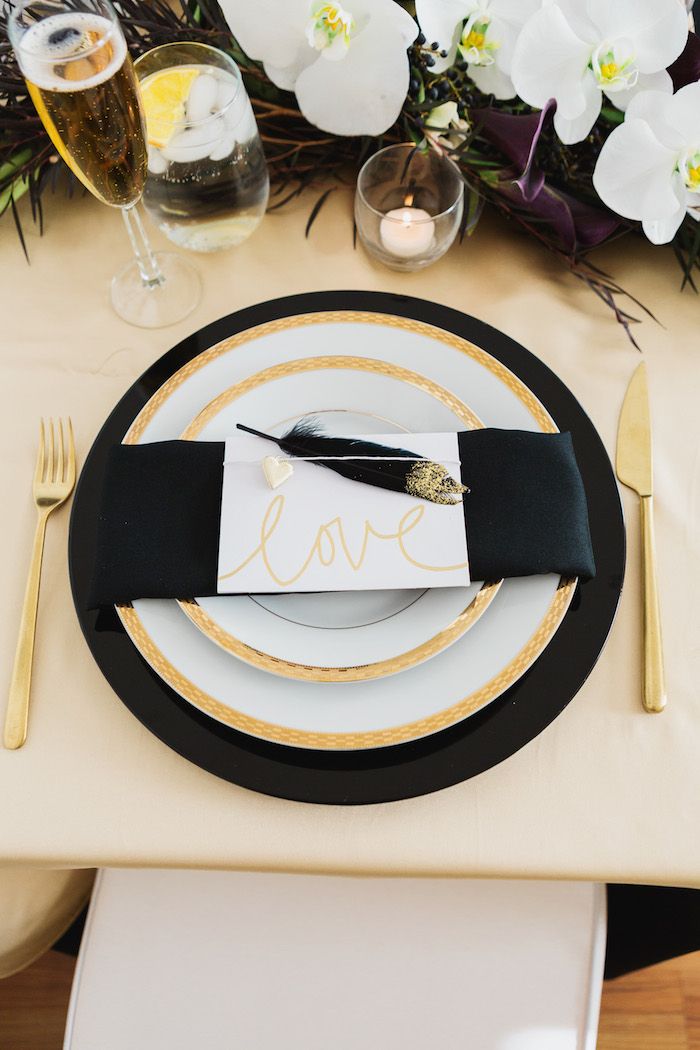 New Year's Eve Party Ideas | Dinner For Two - www.theperfectpalette.com - Amanda Hendrickson Photography, Styled by Muyly Miller Weddings