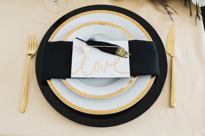 New Year's Eve Party Ideas | Dinner For Two - www.theperfectpalette.com - Amanda Hendrickson Photography, Styled by Muyly Miller Weddings