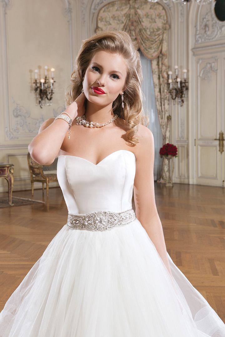 Justin Alexander Wedding Gown Collection - www.theperfectpalette.com - Wow Worthy!