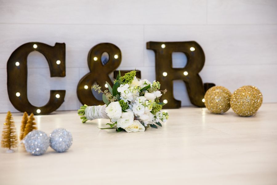 Sparkle and Champagne | Winter Inspiration - www.theperfectpalette.com - Joanna Moss Photography 