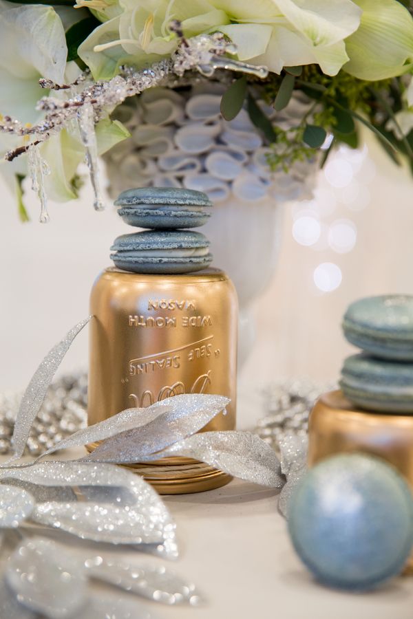 Sparkle and Champagne | Winter Inspiration - www.theperfectpalette.com - Joanna Moss Photography 